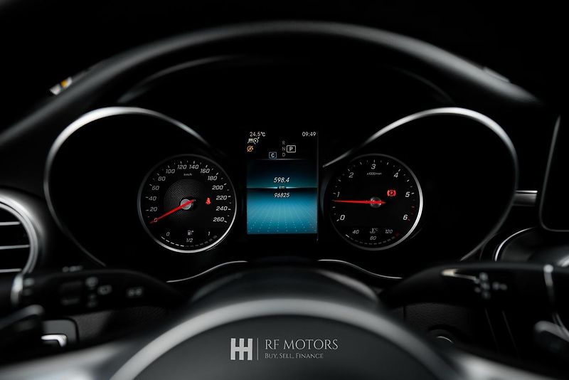 Mercedes-Benz Třídy C (2019) C 300d Kombi 180kW - fotka 22 z 30