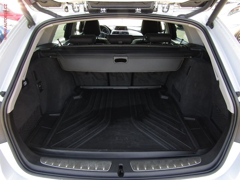 BMW Řada 3 (2016) 2.0 D 316d - fotka 7 z 16