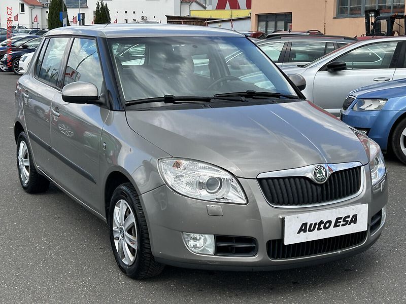 Škoda Fabia (2007) 1.6i 16V, ČR, AC, tempomat - fotografie inzerátu