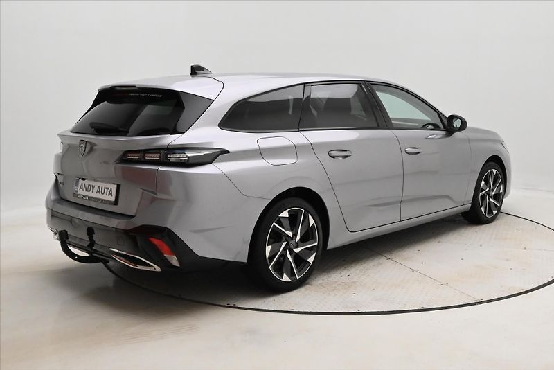 Peugeot 308 1,5 BlueHDI 96 kW ALLURE AT8 Z - fotka 5 z 31