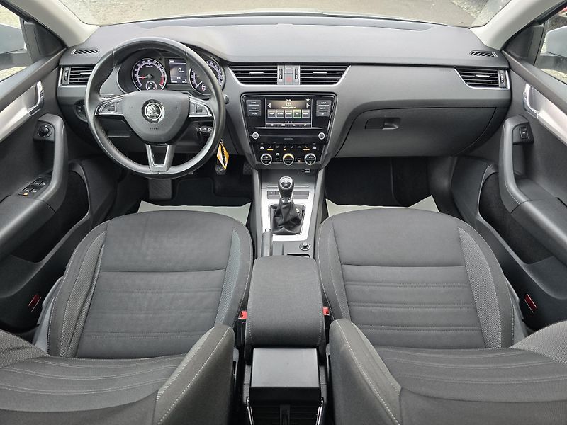 Škoda Octavia 1,6TDI STYLE LED DIGIKLIMA-DPH - fotka 7 z 33