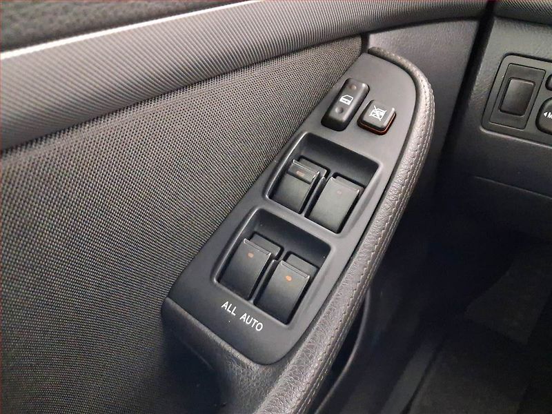 Toyota Avensis (2009) 2.0 D-4D, po STK, jezdí dobře - fotka 17 z 18