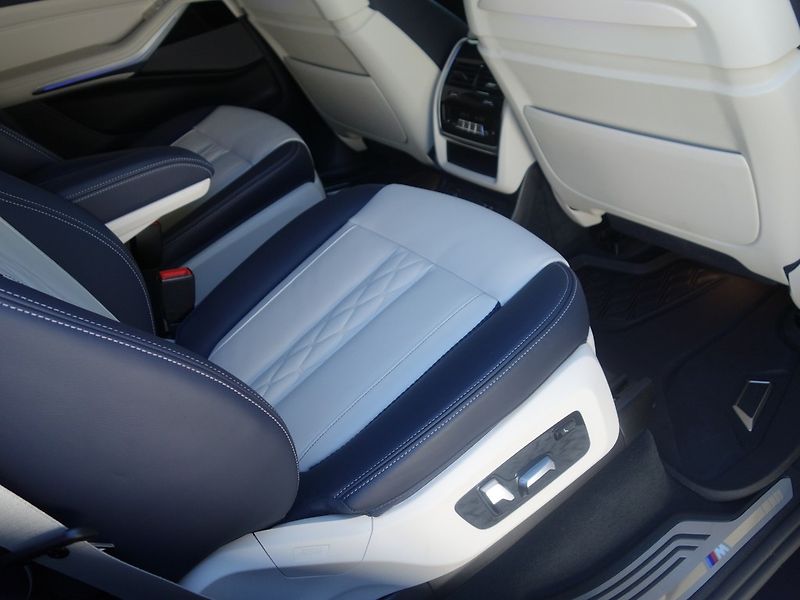 BMW X7 (2022) 4.0d*XD*M-PAKET*24000KM*TOP*CZ - fotka 43 z 50