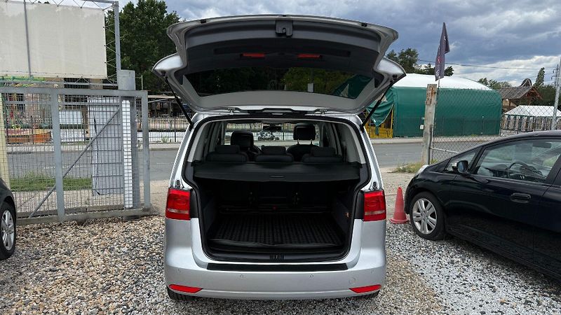 Volkswagen Touran (2014) 2.0TDi 130kW *Tažné*Navi*DSG* - fotka 22 z 24