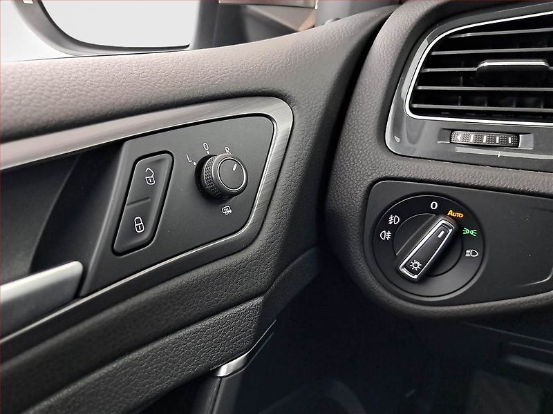 Volkswagen Golf (2020) Marathon Edition 1.0 TSI, ČR - fotka 17 z 18