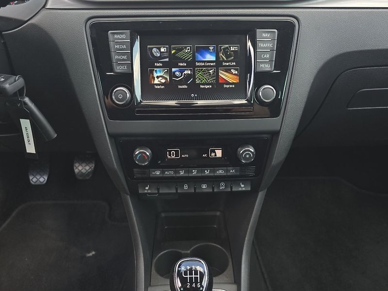 Škoda Rapid (2018) Style 1.0 TSi 81kw, DPH, tažné - fotka 17 z 23