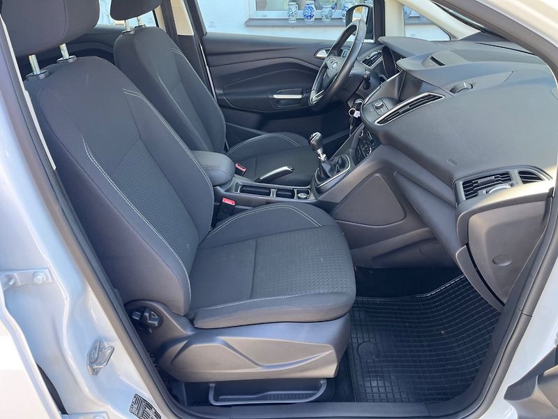 Ford C-MAX (2015) 1.5 TDCi Top Stav - fotka 14 z 17