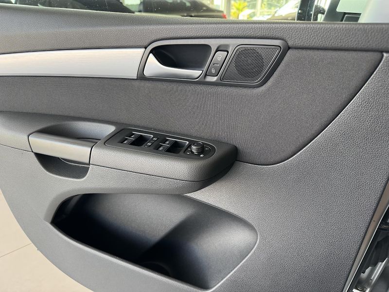 Volkswagen Sharan 2,0TDI 110kW*DSG*Tažné*DPH - fotka 32 z 40