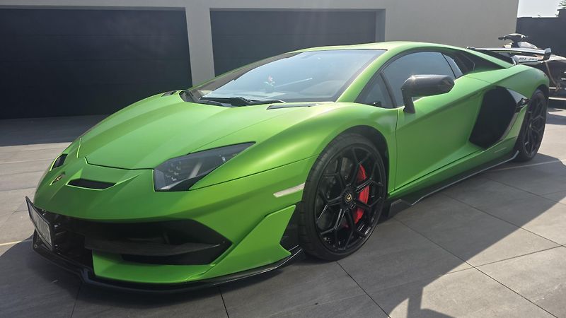 Lamborghini Aventador (2020) SVJ MAT GREEN-CARBON-SERVIS - fotka 4 z 12