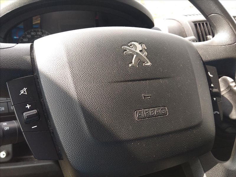 Peugeot Boxer 3,0   3,0 HDi*8 Palet*Spaní*WE - fotka 18 z 37