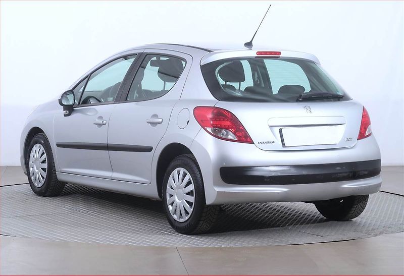 Peugeot 207 (2010) 1.4 HDI, nová STK, rezervace - fotka 4 z 16