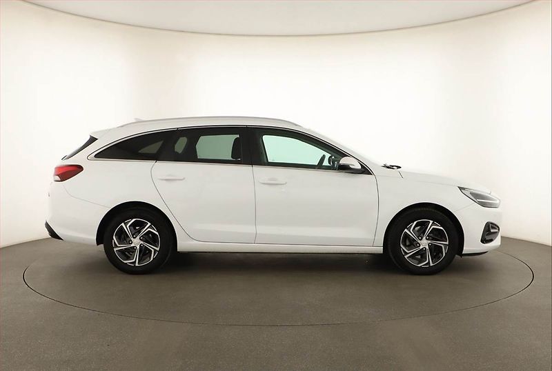Hyundai i30 (2020) 1.5 DPI, ČR,1.maj, Serv.kniha - fotka 6 z 15