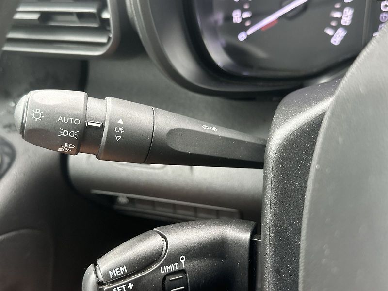 Citroën Berlingo (2022) 1.5 HDI LIVE PACK - fotka 16 z 30