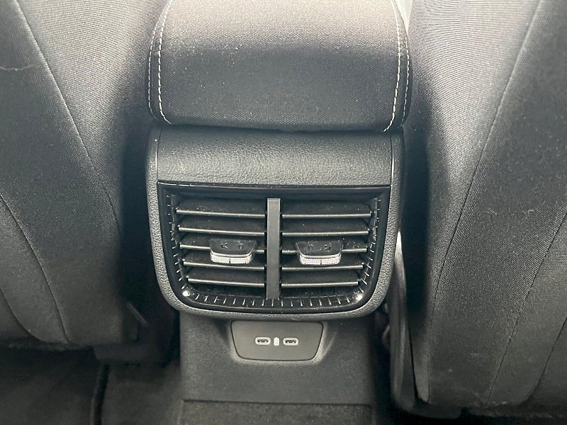 Škoda Fabia (2025) Monte Carlo 1.0 TSI 85 kW 6°ma - fotka 31 z 33