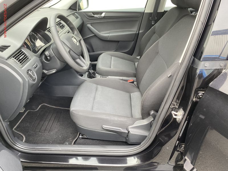Škoda Rapid (2019) 1.0 TSi, Active - fotka 9 z 15