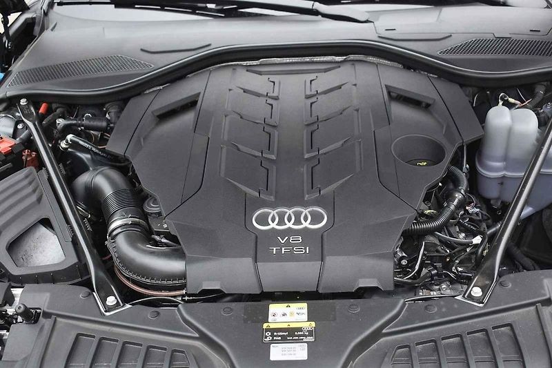 Audi A8 L budeme vídat třeba v diplomatických čtvrtích