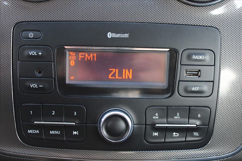 Dacia Sandero 0,9 TCe  NOVÉ V ČR,STEPWAY - fotka 12 z 26