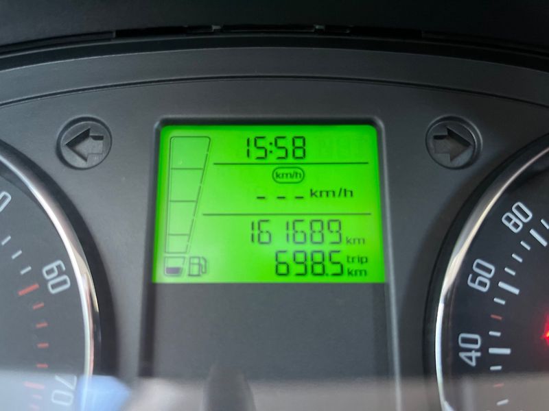 Škoda Fabia (2012) 1.4 16 V - fotka 13 z 22