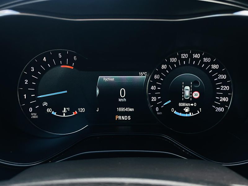 Ford Mondeo 2.0TDCi AUTOMAT SERVISKA TAŽNÉ - fotka 41 z 44