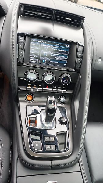 Jaguar F-Type (2015) Jaguar F-Type 3.0 V6 S/C 380PS - fotka 9 z 11