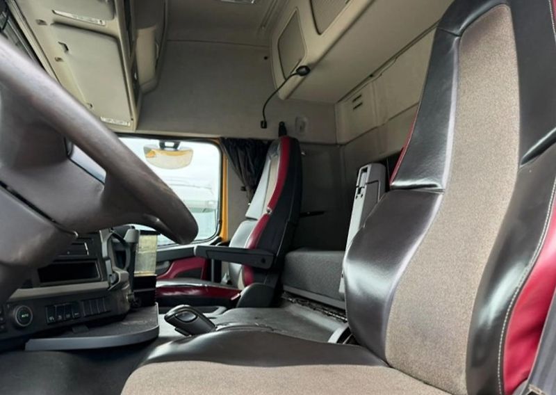 Volvo FM (2016) 500 8x2 valník + HR EURO 6 - fotka 7 z 7