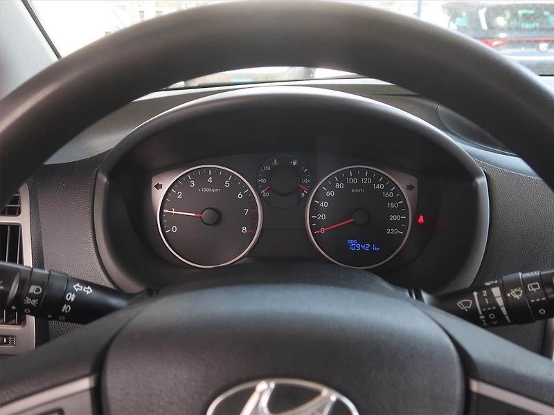 Hyundai i20 (2014) 1.2 - fotka 11 z 13