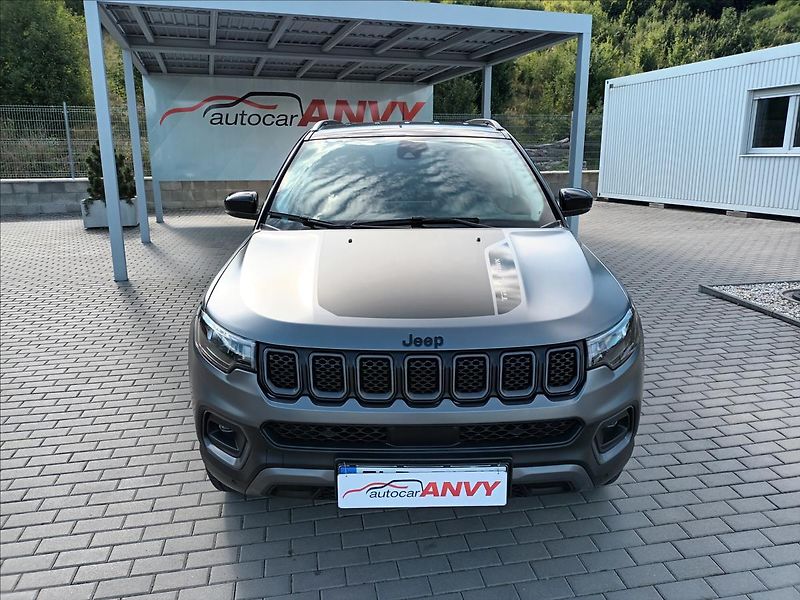 Jeep Compass 1,3 PHEV 132kW,TRAIL HAWK - fotka 2 z 50