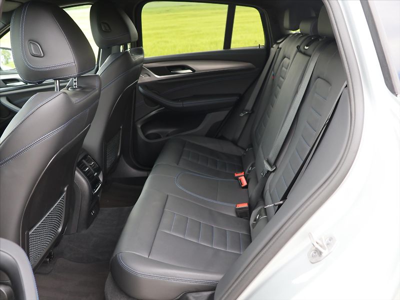 BMW X4 2,0 xD M-Paket CZ DPH Záruka - fotka 15 z 40