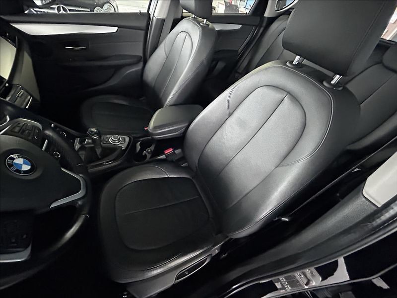 BMW Řada 2 2,0   218d,ActiveTourer,2.MAJ - fotka 31 z 34
