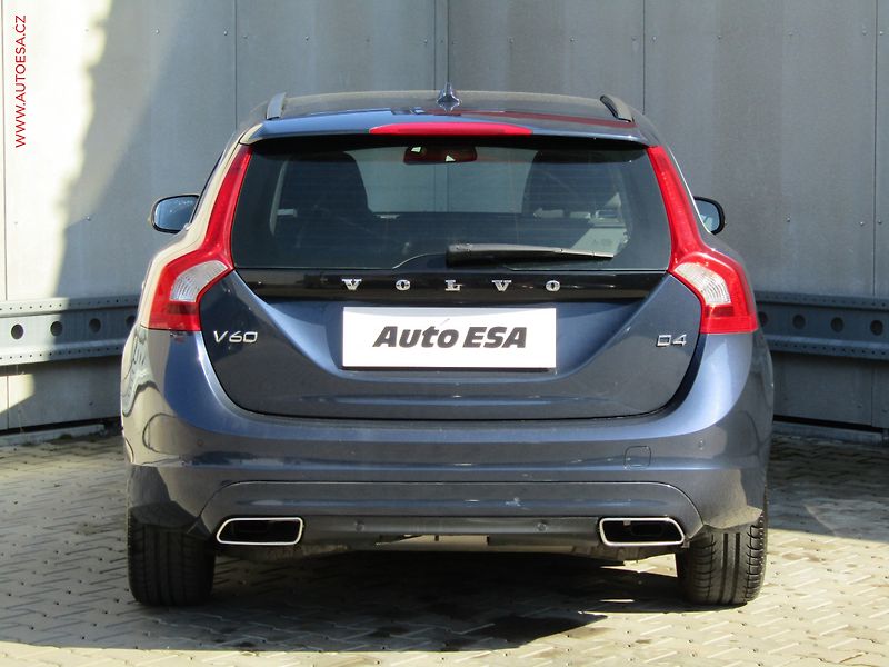 Volvo V60 (2014) 2.0 D, ČR, AC, TZ, park.asist - fotka 5 z 19
