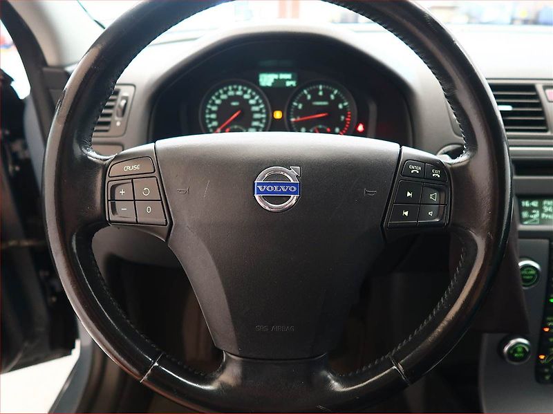 Volvo C30 (2011) 1.6 i, Tempomat, Park. senzory - fotka 15 z 15