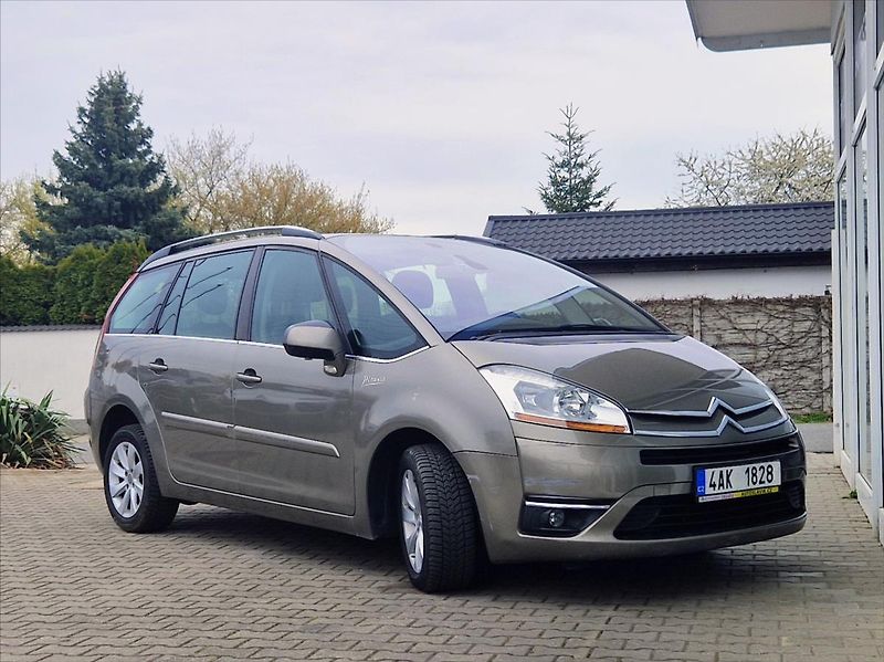 Citroën C4 Picasso 1,6 HDi 80kW AUTOKLIMA 7MIST - fotka 7 z 23