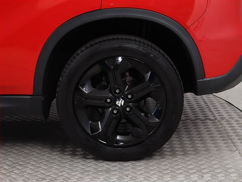Suzuki Vitara (2017) 1.4 BoosterJet, 4X4, ČR,1.maj - fotka 13 z 18