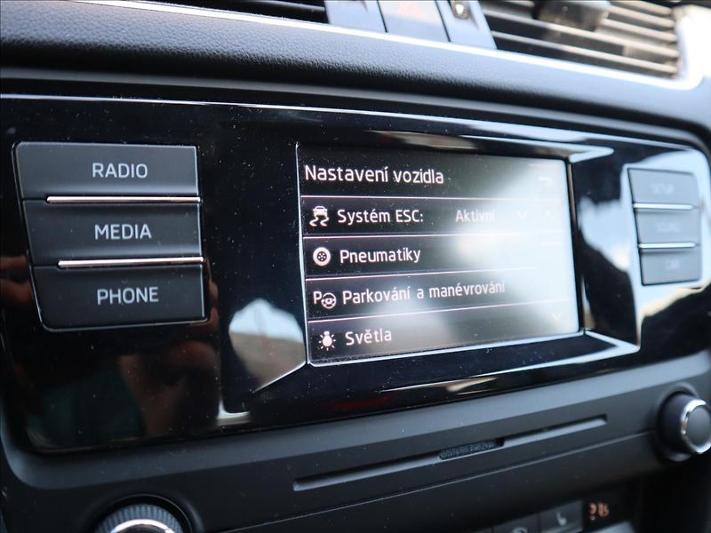 Škoda Octavia 2,0 RS TDi Nové Rozvody, Brzdy - fotka 19 z 32
