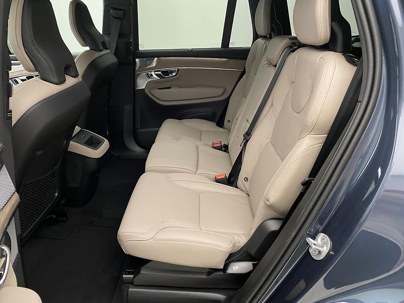 Volvo XC90 (2026) B5 AWD AUT DARK PLUS 7míst - fotka 6 z 70