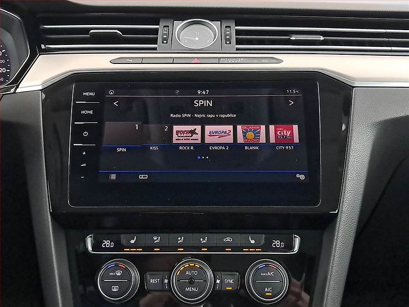 Volkswagen Passat (2018) Highline 2.0 TDI, 4X4 - fotka 12 z 26