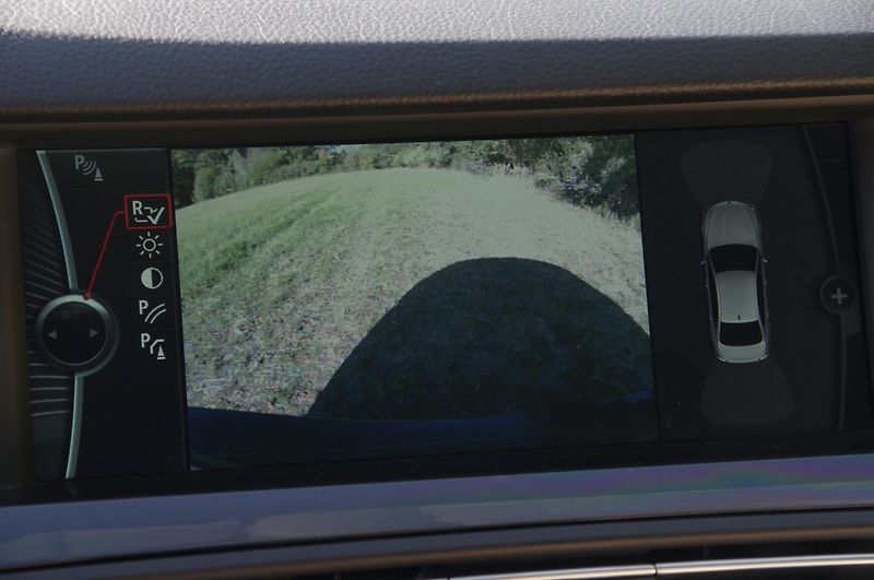 BMW Řada 5 (2012) 550i XDRIVE automat. 2.majitel - fotka 30 z 30