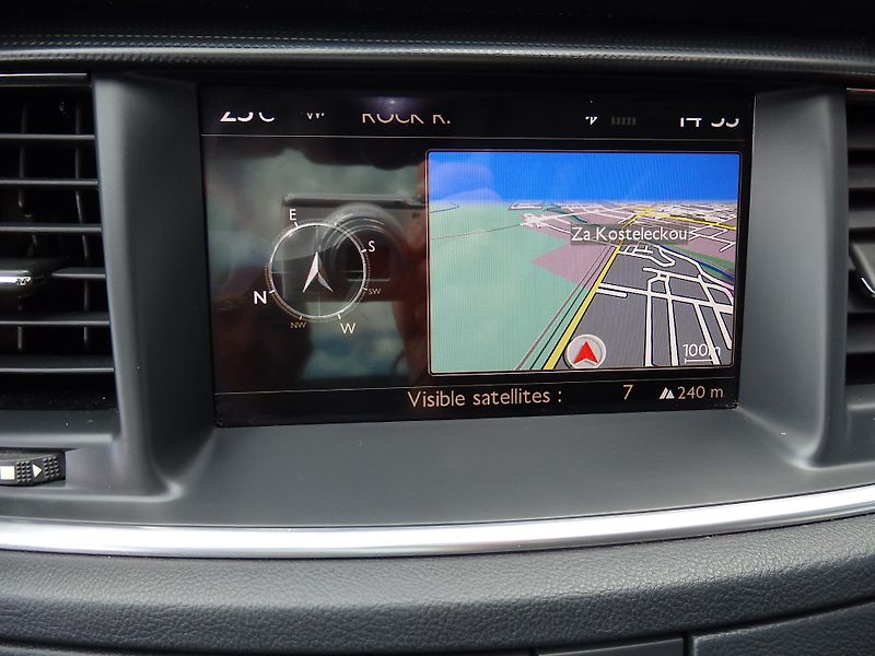 Peugeot 508 2.0 HDI 120 kW AUTOMAT, NAVI - fotka 17 z 20