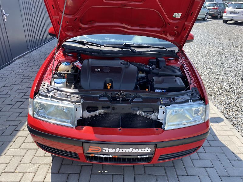 Škoda Octavia 1.6MPI 75kW-1xMAJ.-KLIMATIZACE - fotka 28 z 30