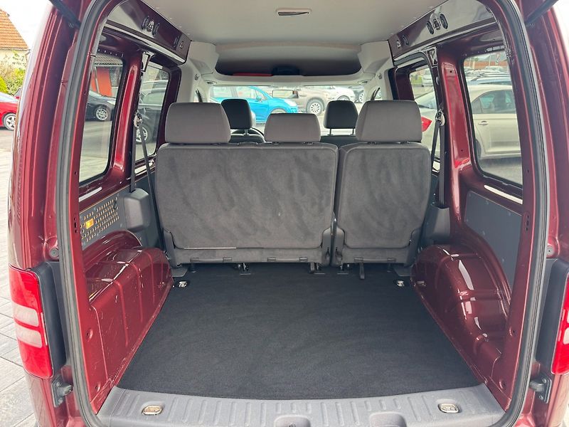 Volkswagen Caddy (2013) 4Motion 2.0TDI 81kW - fotka 12 z 25
