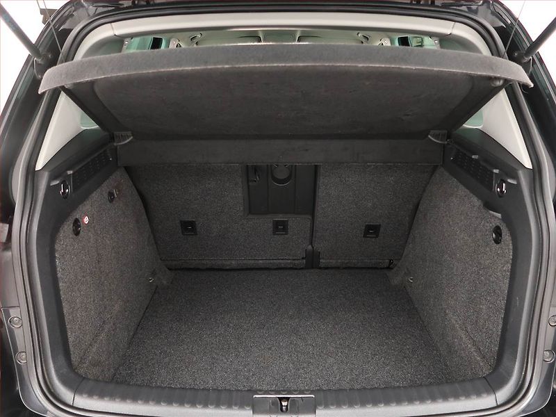 Volkswagen Tiguan (2014) 2.0 TDI, 4X4, Navi, Tempomat - fotka 14 z 18