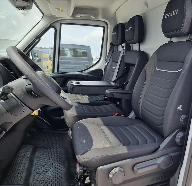 Iveco Daily (2026) 35S18HA8/ 3.0L/180hp/LED/NAVI - fotka 9 z 11