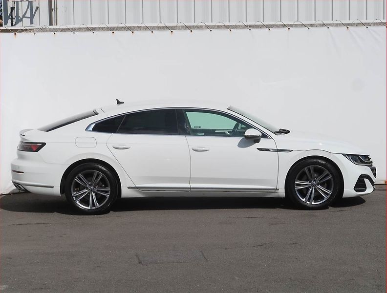 Volkswagen Arteon (2021) R-line 1.5 TSI - fotka 6 z 17