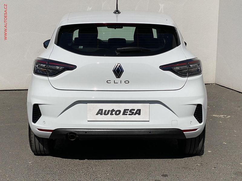 Renault Clio (2025) 1.0 TCe, 1.maj,ČR, AC, park - fotka 5 z 19