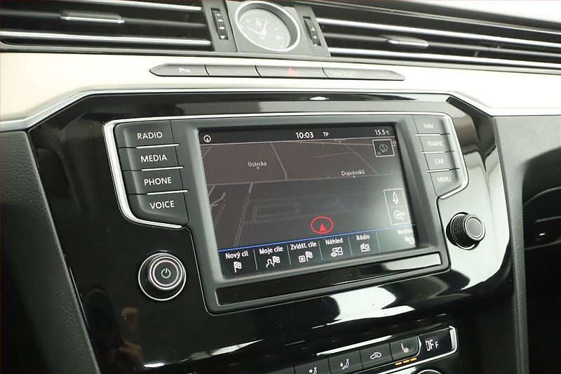 Volkswagen Passat (2017) Highline 2.0 TDI, 4X4 - fotka 14 z 17