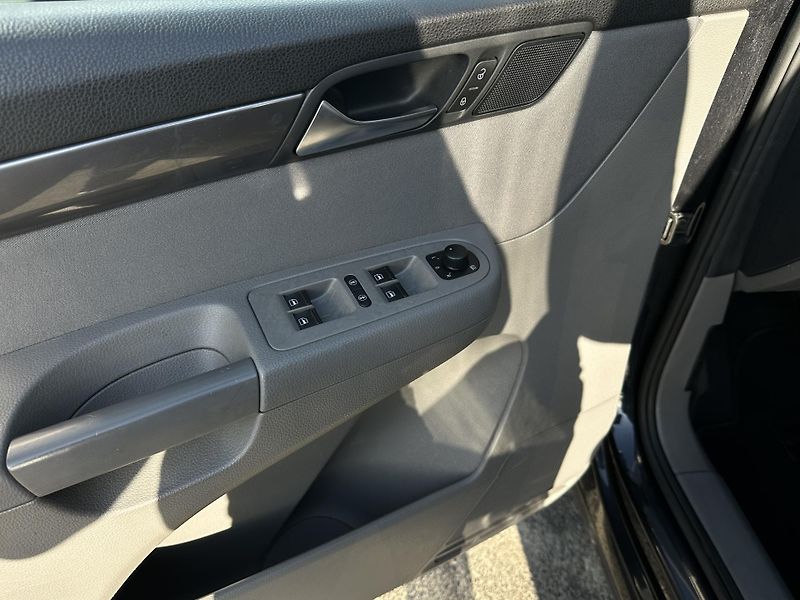 Seat Alhambra (2014) 2.0TDI/103kW * 7.Míst * 2.Maj  - fotka 5 z 35
