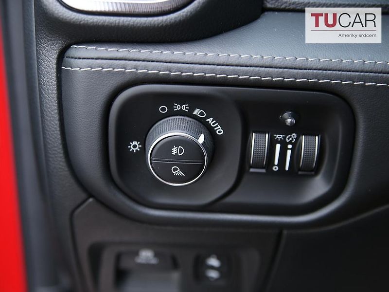 Dodge RAM (2021) TRX 6.2 V8  - fotka 20 z 39