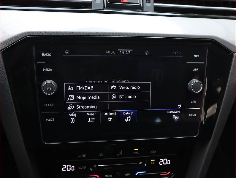 Volkswagen Passat (2020) Business 2.0 TDI, Automat - fotka 17 z 21