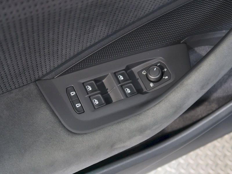 Škoda Superb (2026) SPORTLINE 2.0TDI 142KW 4x4 DSG - fotka 41 z 45