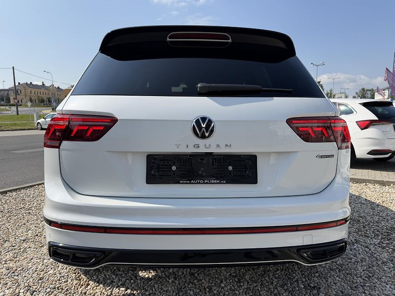 Volkswagen Tiguan R-Line 2,0 TSi/180kW 4x4 DSG - fotka 105 z 114